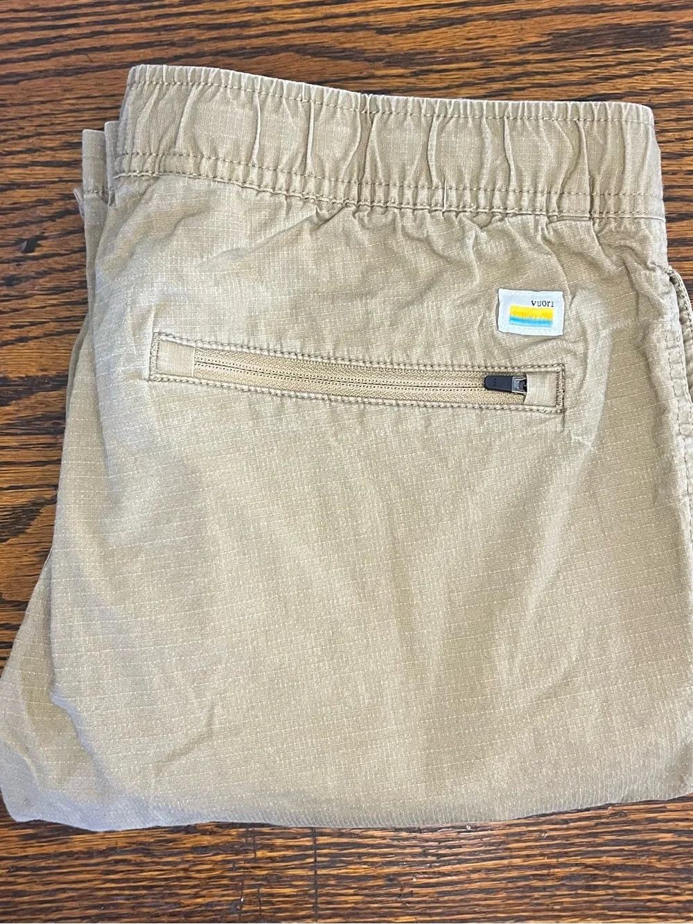 Vuori Ripstop Climber Pants Men Sz M Beige Drawstring Stretch Modern Athleisure